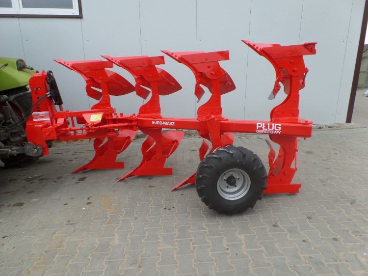 plug-obrotowy-euro-masz-04.jpg