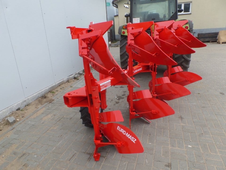 plug-obrotowy-euro-masz-03.jpg