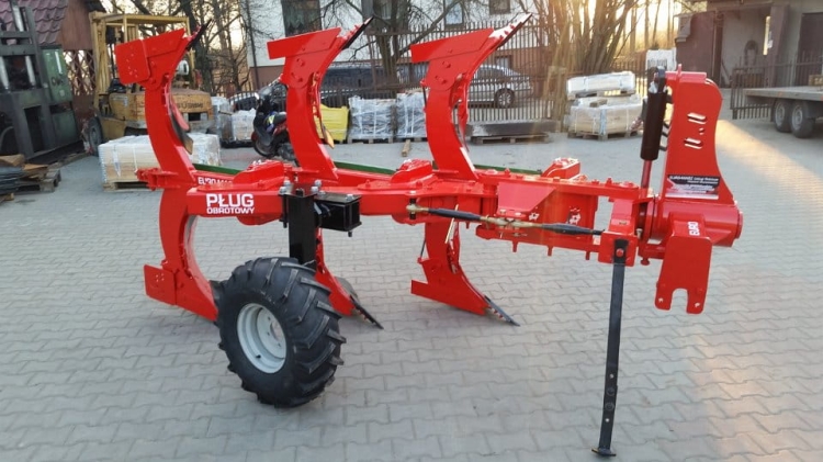 plug-resorowy-euro-masz-02.jpg