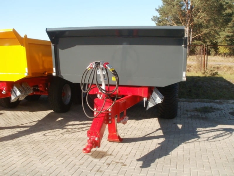 T679_2c.jpg