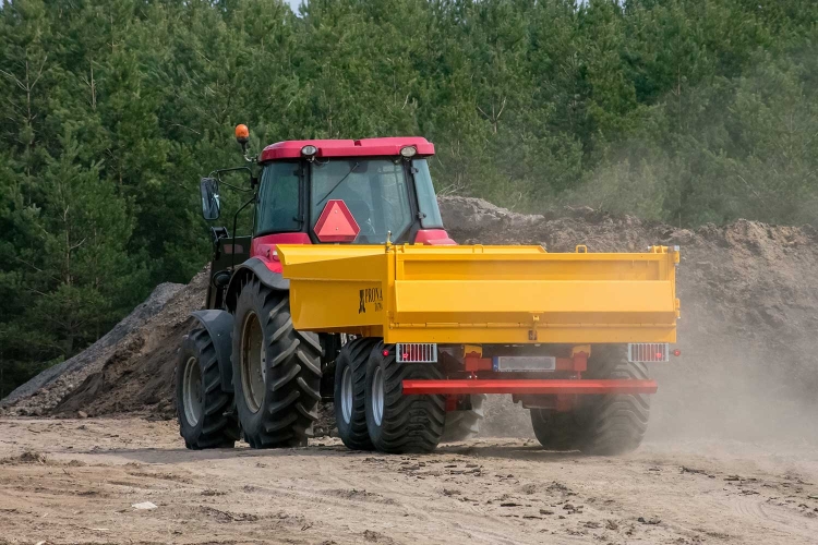 T679_4M_pronar_1.jpg