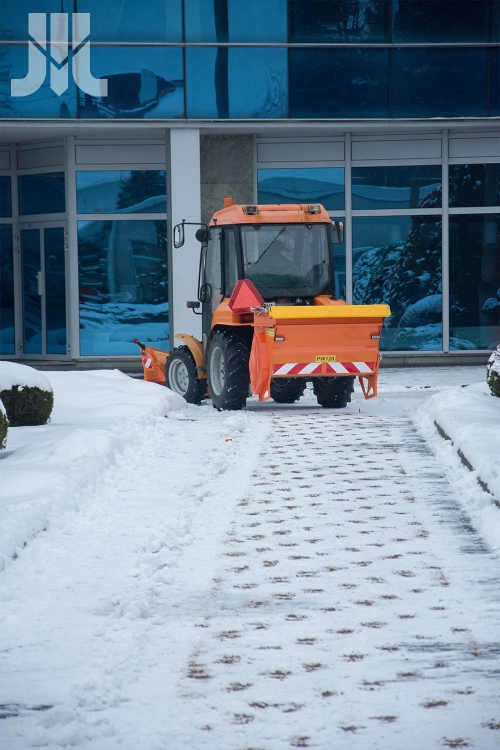 posypywarka_Pronar_pw120_7.jpg