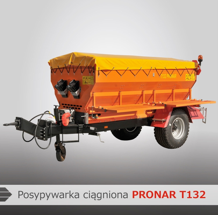 posypywarka-ciągniona-T132.jpg