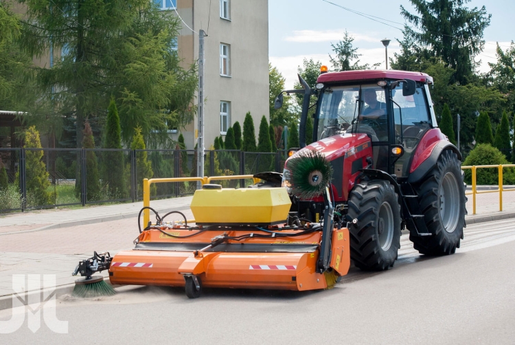 ZM2300M-pronar-4.jpg