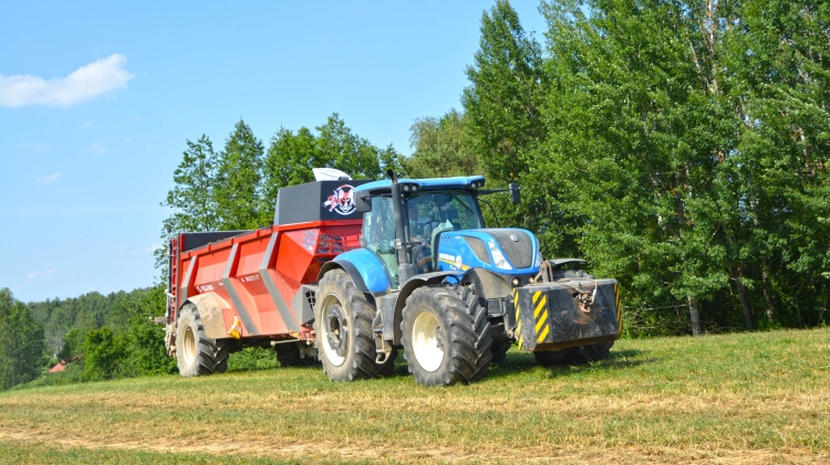 rozrzutnik-obornika-n277-cerberus-przod.jpg