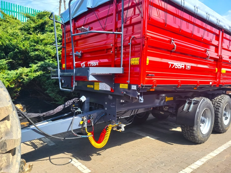 wywrotka-tandem-przyczepa-burtowa-t755a-widok-z-przodu.webp