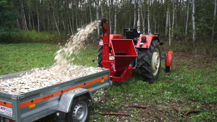 WoodChipper_RT_630.avi.00_01_33_05Still004.png