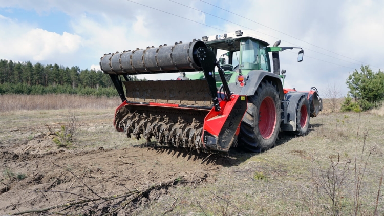 Mulczer_wgłębny_L5-250-9.jpg