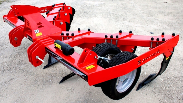 V-STROM-6-1.jpg